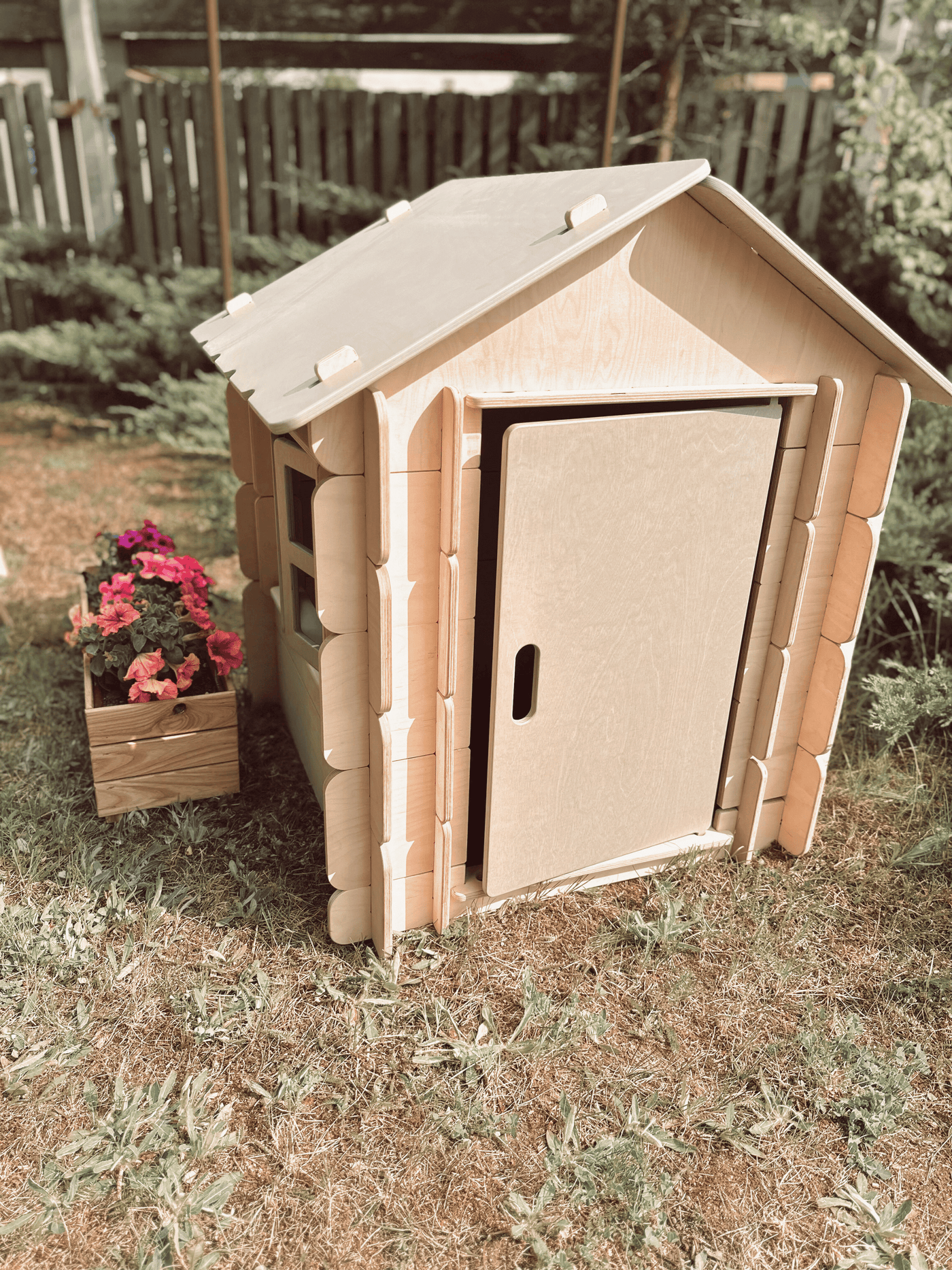 Little Bunny Playhouse – Indoor/Outdoor